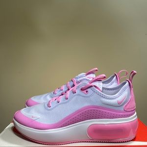 Nike Air Max DIA Women’s Size 5 Petal Pink